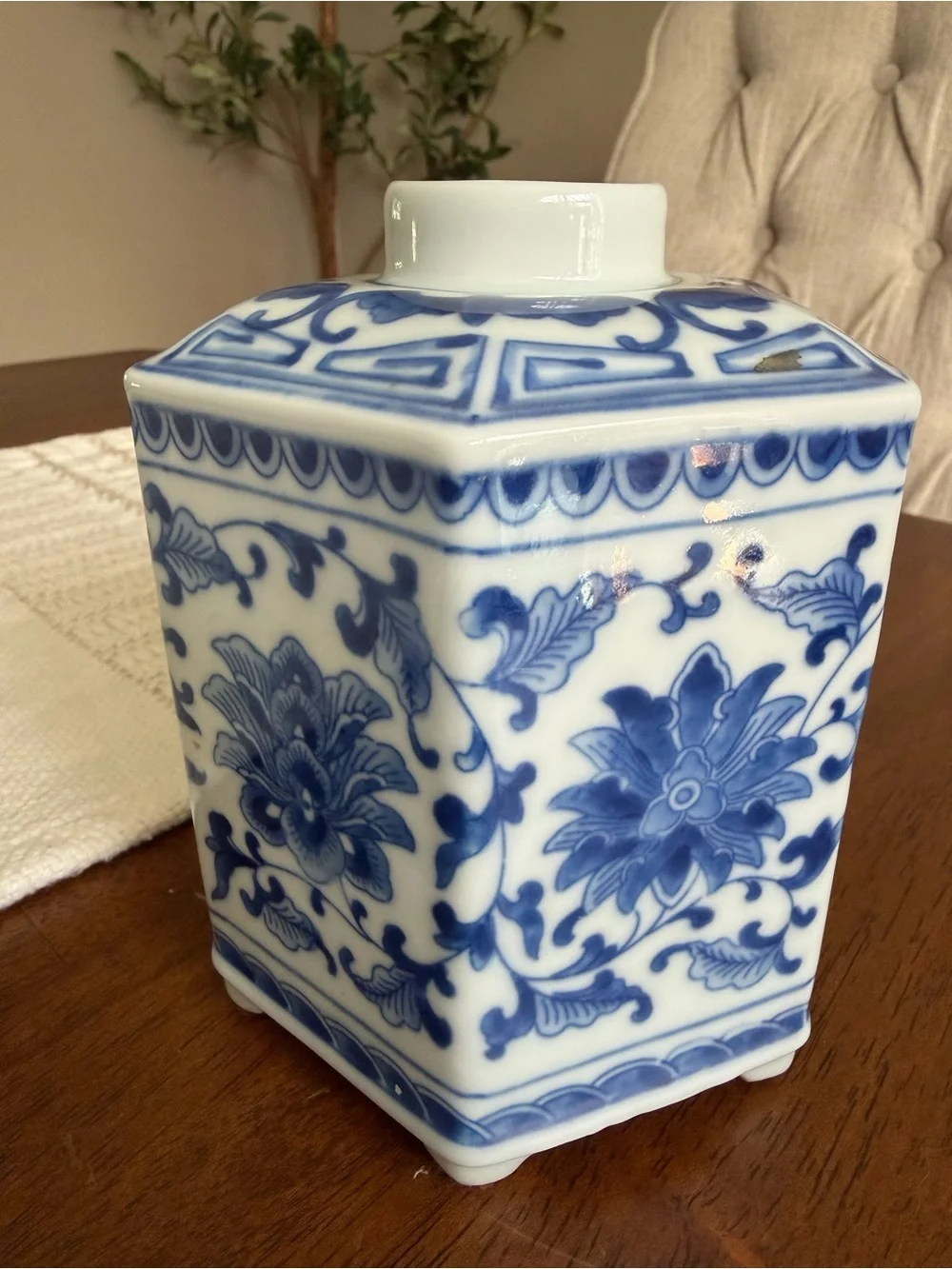 Blue and White Porcelain Hexagonal Tea Caddy
